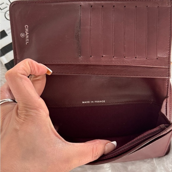 Authentic CHANEL Lambskin Matelasse wallet on chain crossbody bag - Picture 8 of 13